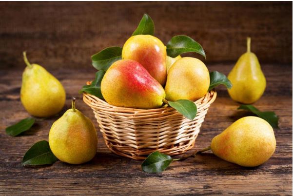 الفاكهة التى ينصح بها فى رمضان : الكمثرى والبرتقال