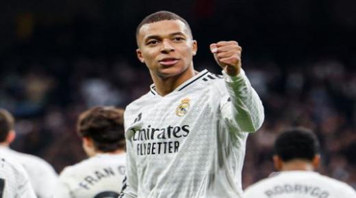 ريال مدريد يفوز علي لاس بالماس ويعتلي صدارة الليغا