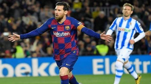 مواجهة قوية بين برشلونة وفالنسيا علي الكامب نو